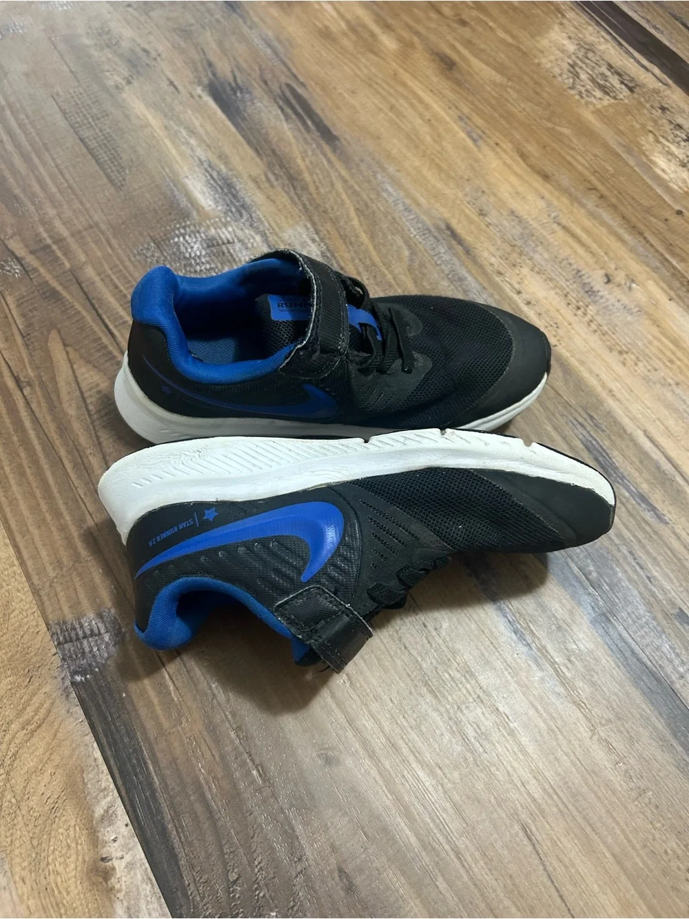 Nike Kids Black and Royal Blue Velcro Sneakers
